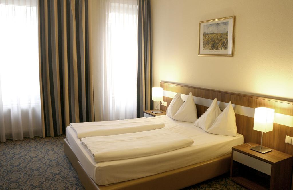 Hotel Carina Vienna Exterior photo