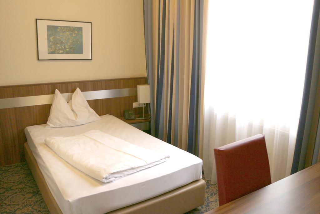 Hotel Carina Vienna Exterior photo
